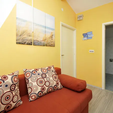 Apartment With A Parking Space Okrug Donji, Ciovo - 13732 Donji Okrug (Ciovo)