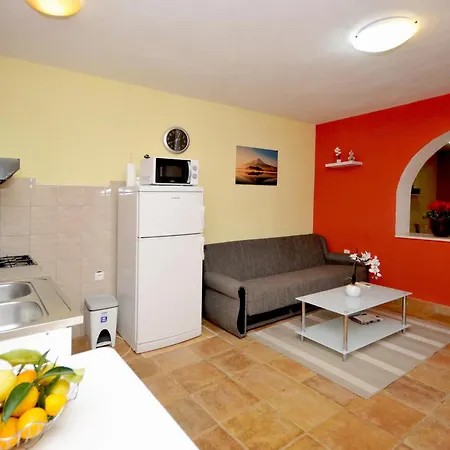 Apartment With A Parking Space Okrug Donji, Ciovo - 13732 *